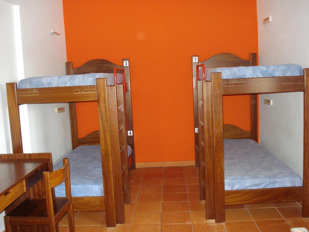 Hi Almograve - Pousada De Juventude Room photo
